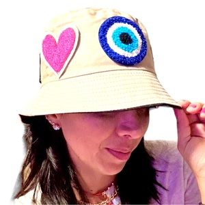 Bucket hat with all over patches